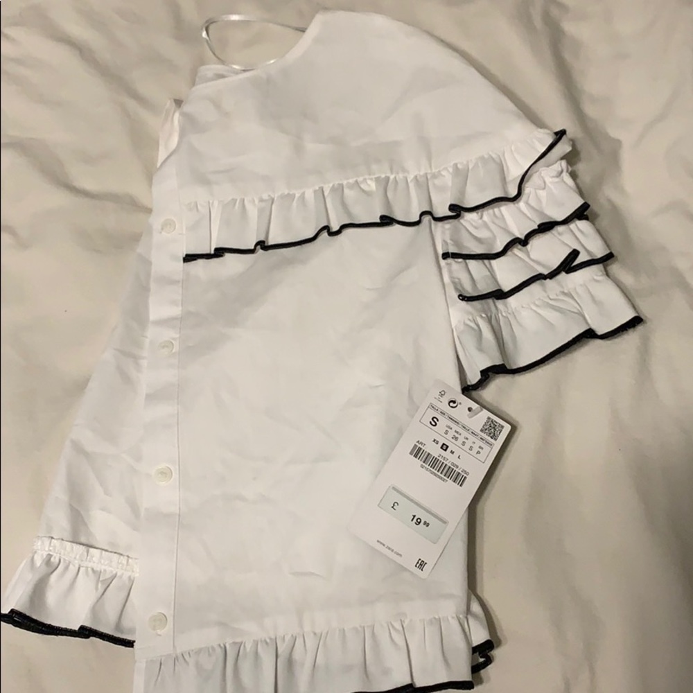 Zara Cropped Ruffle Top - Picture 3 of 3